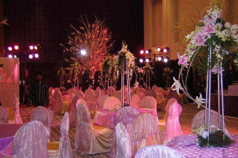 Vits Hotel Pune Restoran gambar
